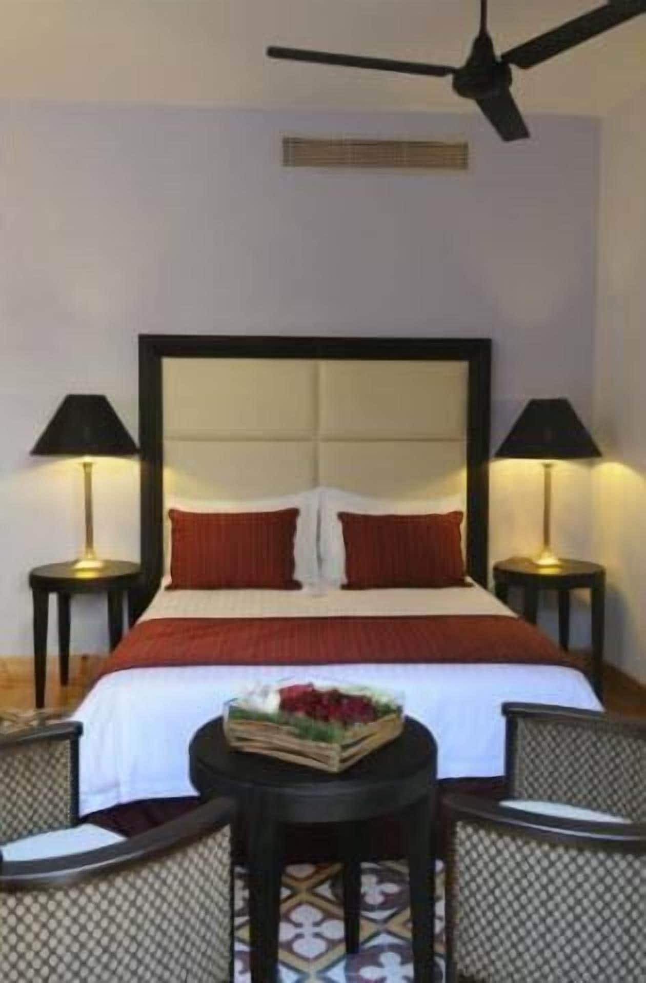The Library Hotel Wellness Retreat Калавасос Екстериор снимка
