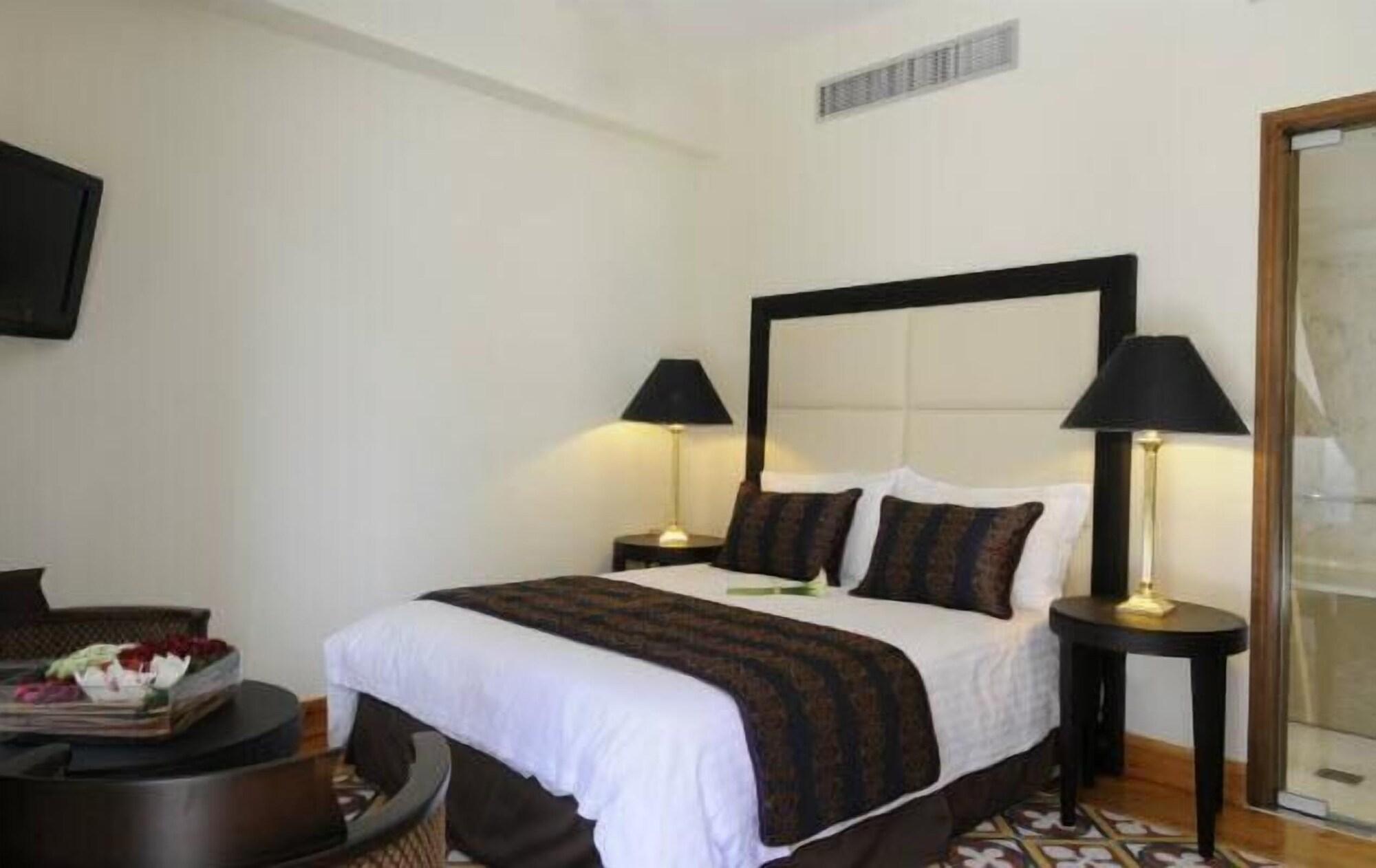 The Library Hotel Wellness Retreat Калавасос Екстериор снимка