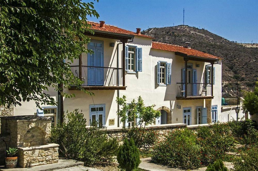 The Library Hotel Wellness Retreat Калавасос Екстериор снимка